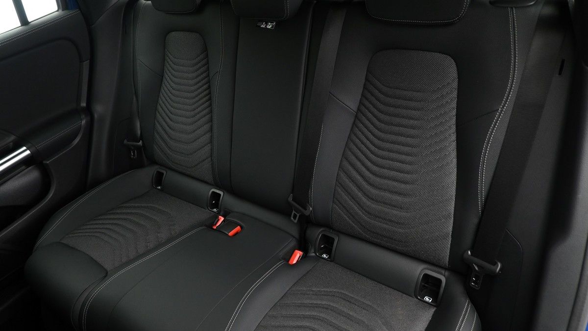 Mercedes-Benz GLA Image 4