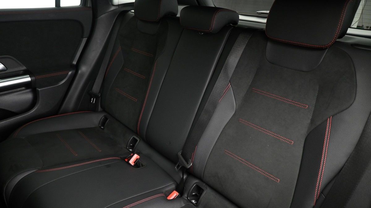 Mercedes-Benz GLA Image 5