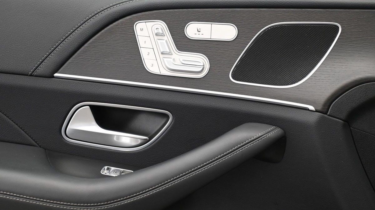 Mercedes-Benz GLE Image 13