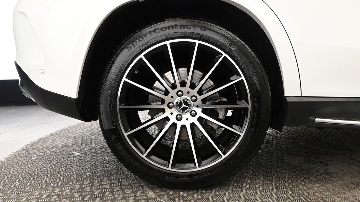 Mercedes-Benz GLE Image 9