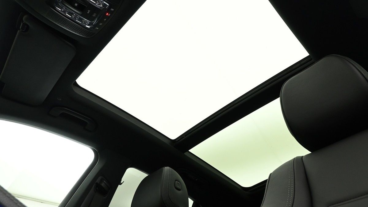 Mercedes-Benz GLE Image 2