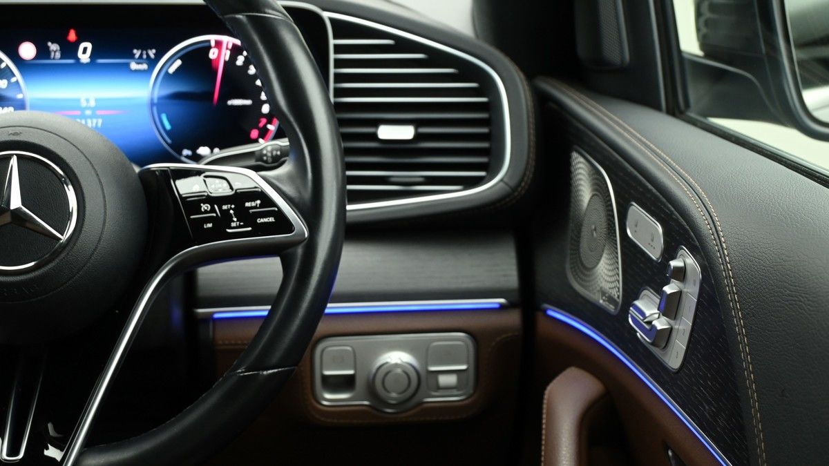 Mercedes-Benz GLE Image 16