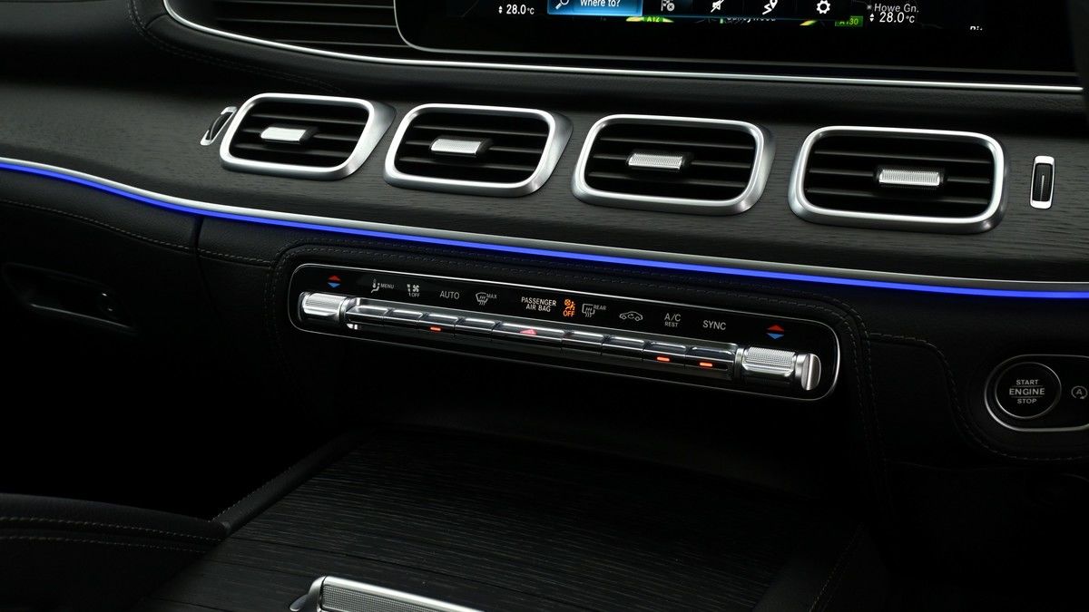 Mercedes-Benz GLE Image 12