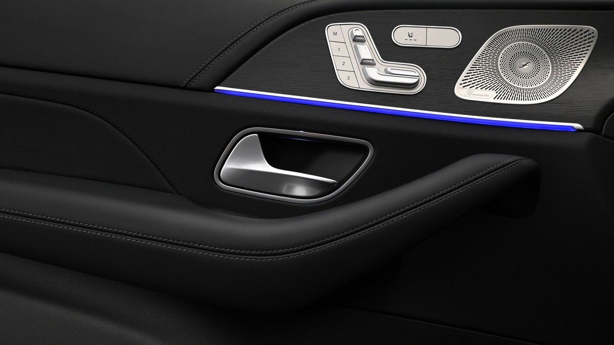 Mercedes-Benz GLE Image 13