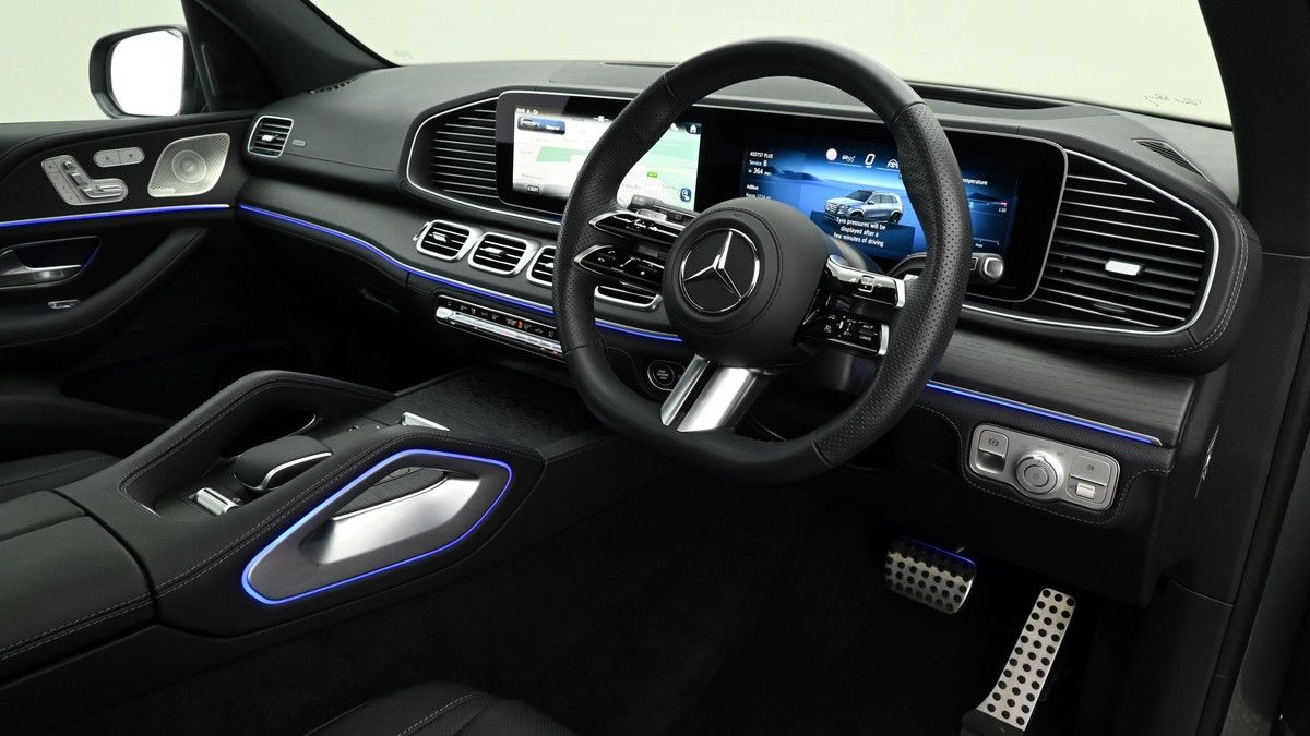 Mercedes-Benz GLS Image 3