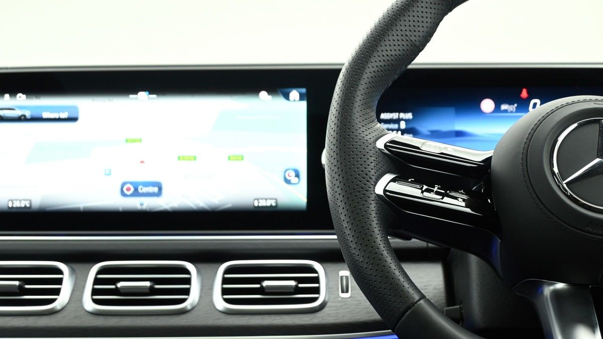 Mercedes-Benz GLS Image 15