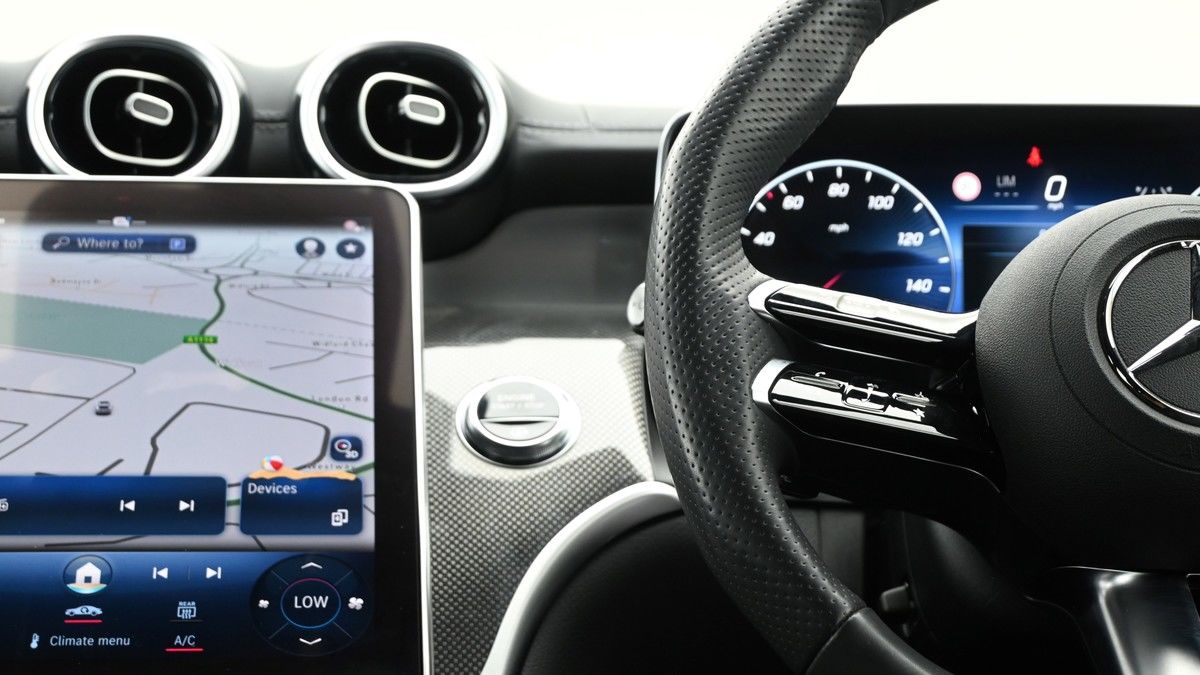 Mercedes-Benz GLC Image 14