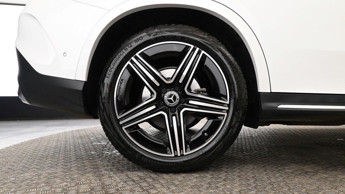 Mercedes-Benz GLC Image 8
