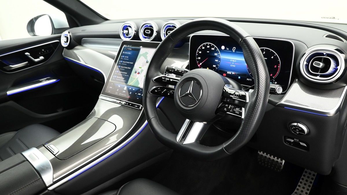 Mercedes-Benz GLC Image 3
