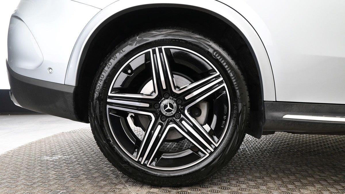 Mercedes-Benz GLC Image 9