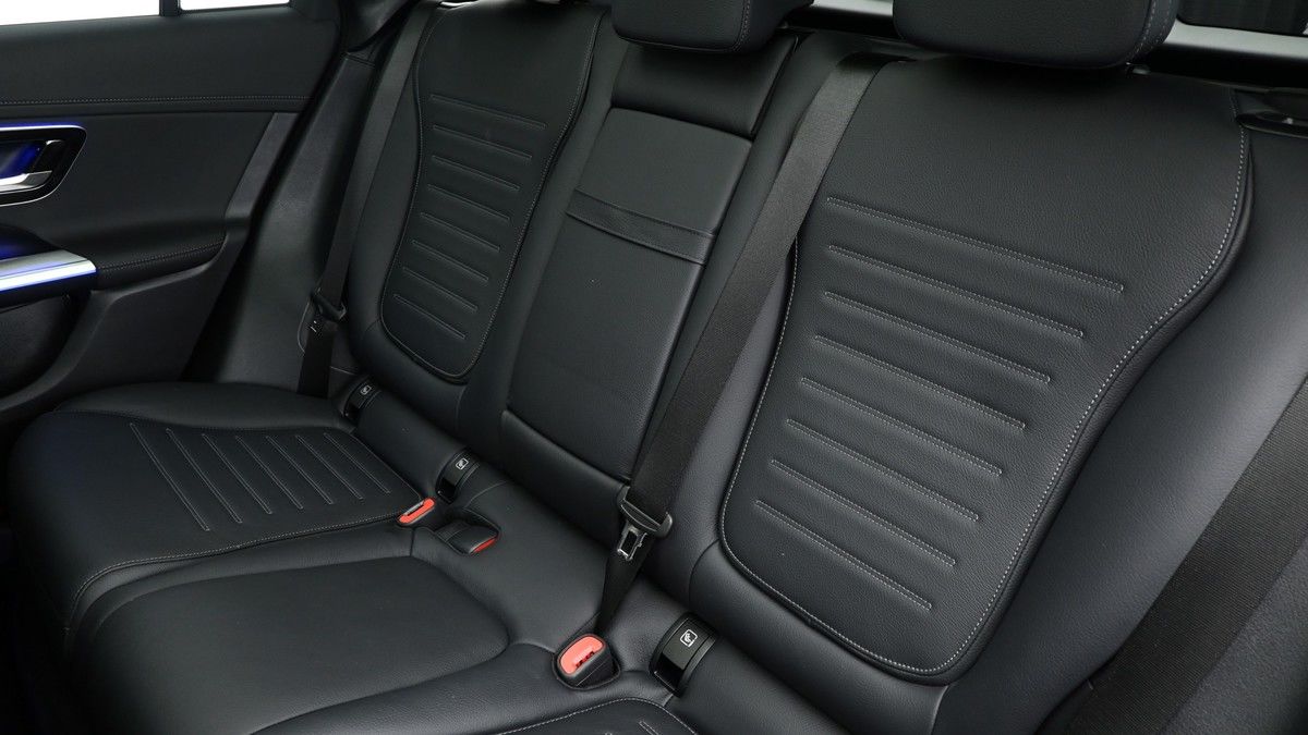 Mercedes-Benz GLC Image 5