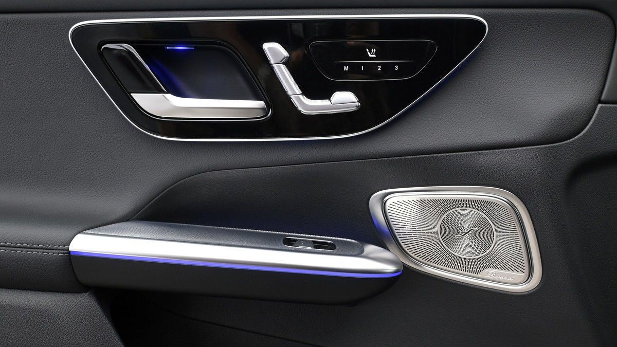Mercedes-Benz GLC Image 13