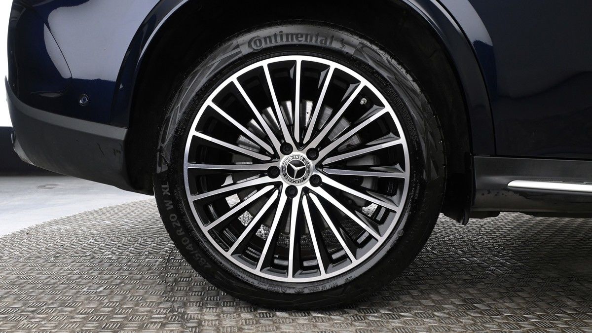 Mercedes-Benz GLC Image 9