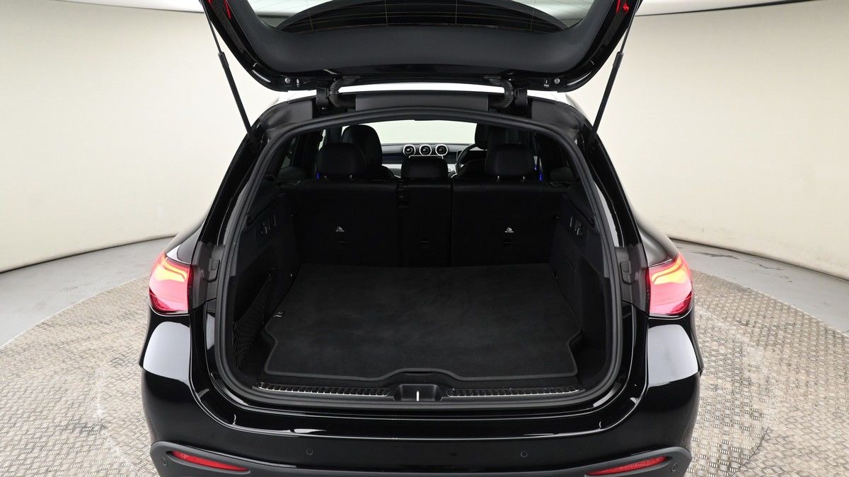 Mercedes-Benz GLC Image 9