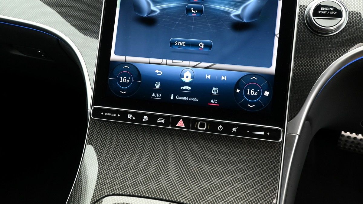 Mercedes-Benz GLC Image 12