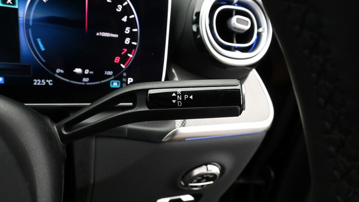 Mercedes-Benz GLC Image 2