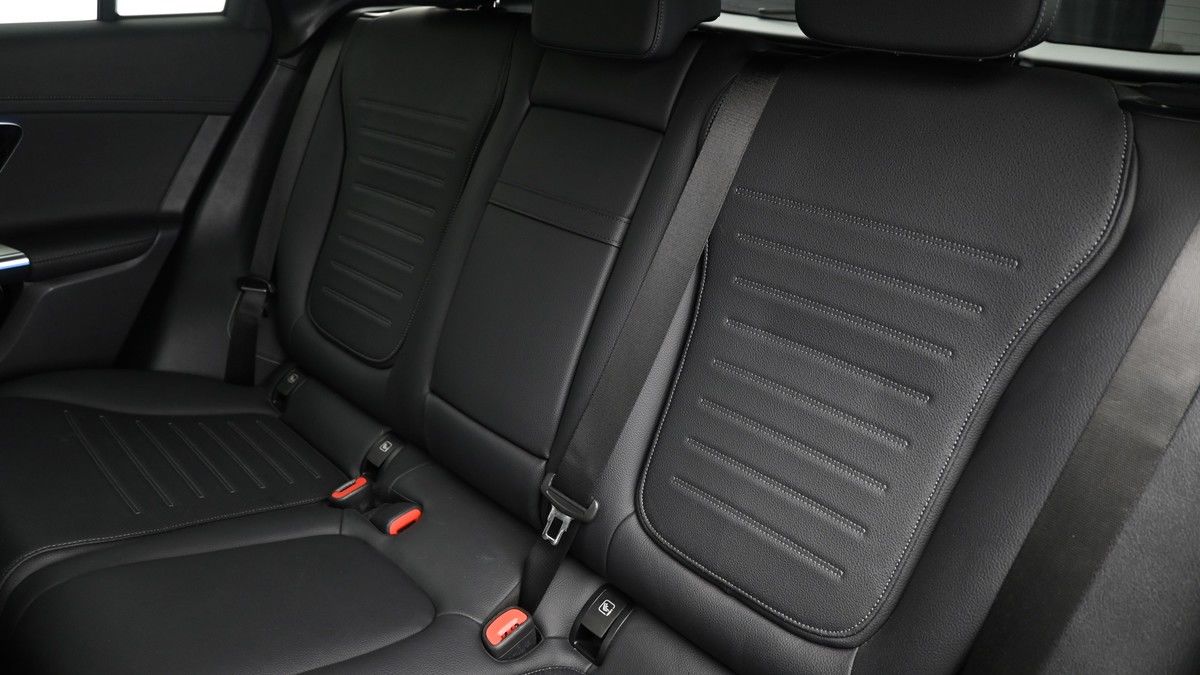 Mercedes-Benz GLC Image 5