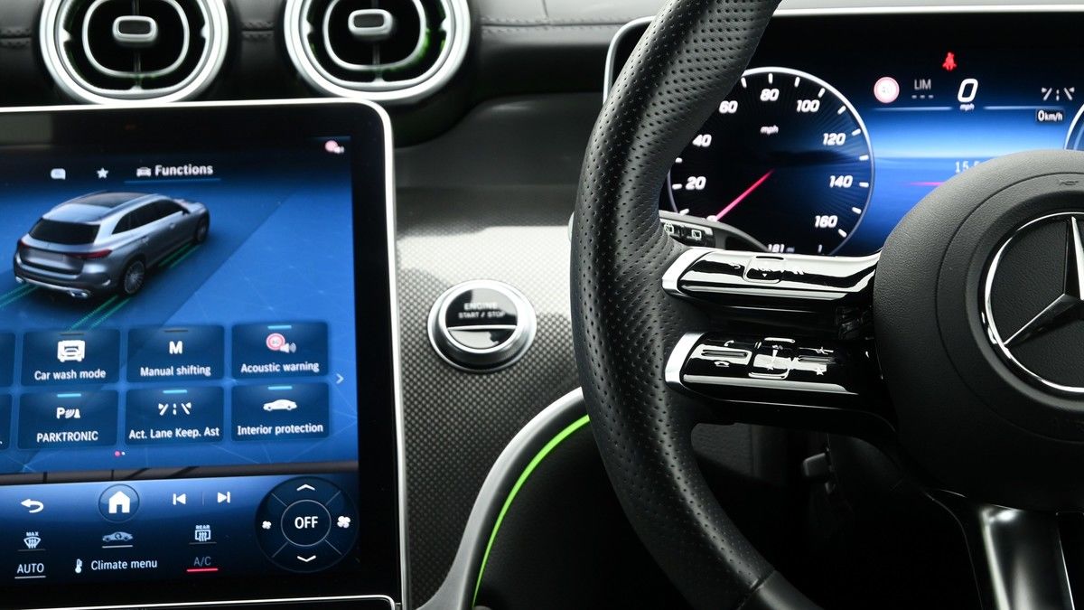 Mercedes-Benz GLC Image 15
