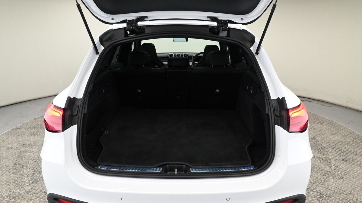 Mercedes-Benz GLC Image 10