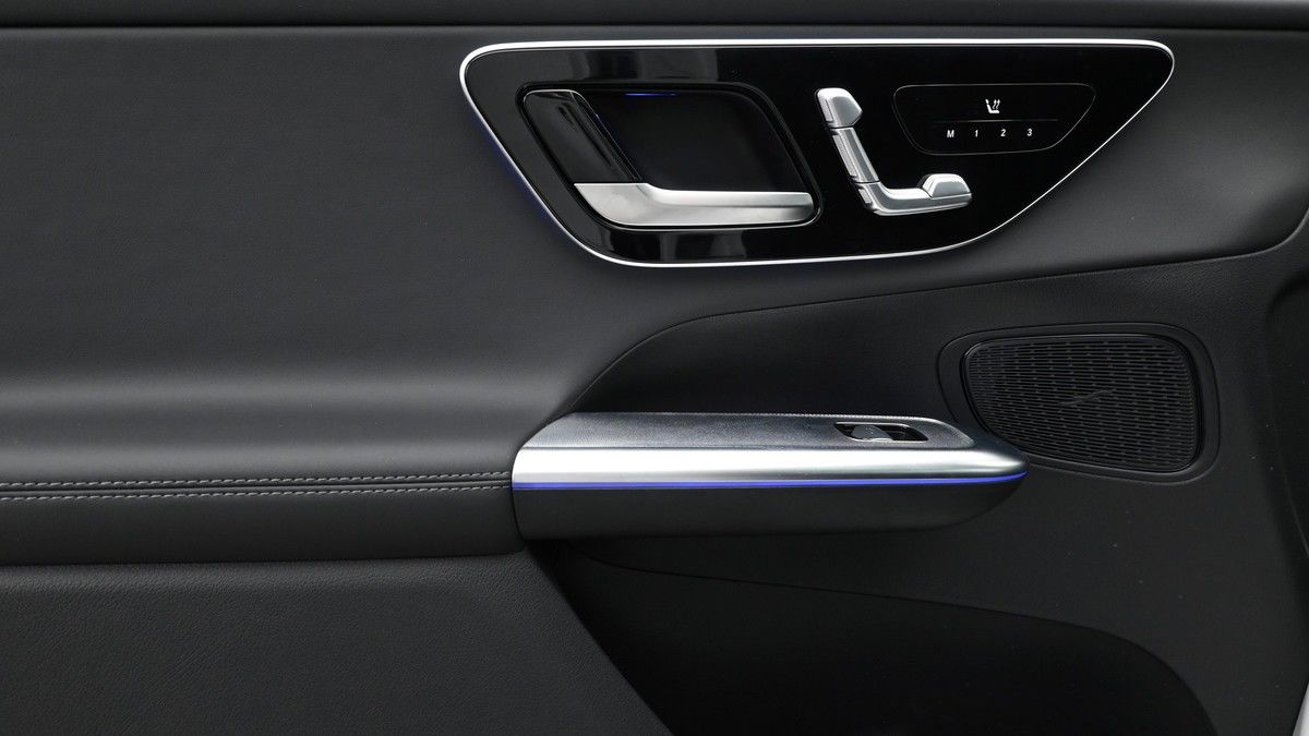 Mercedes-Benz GLC Image 13