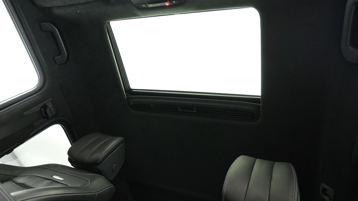 Mercedes-Benz G Class Image 2