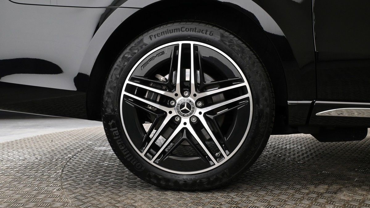 Mercedes-Benz V Class Image 9