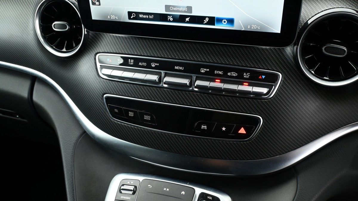 Mercedes-Benz V Class Image 12