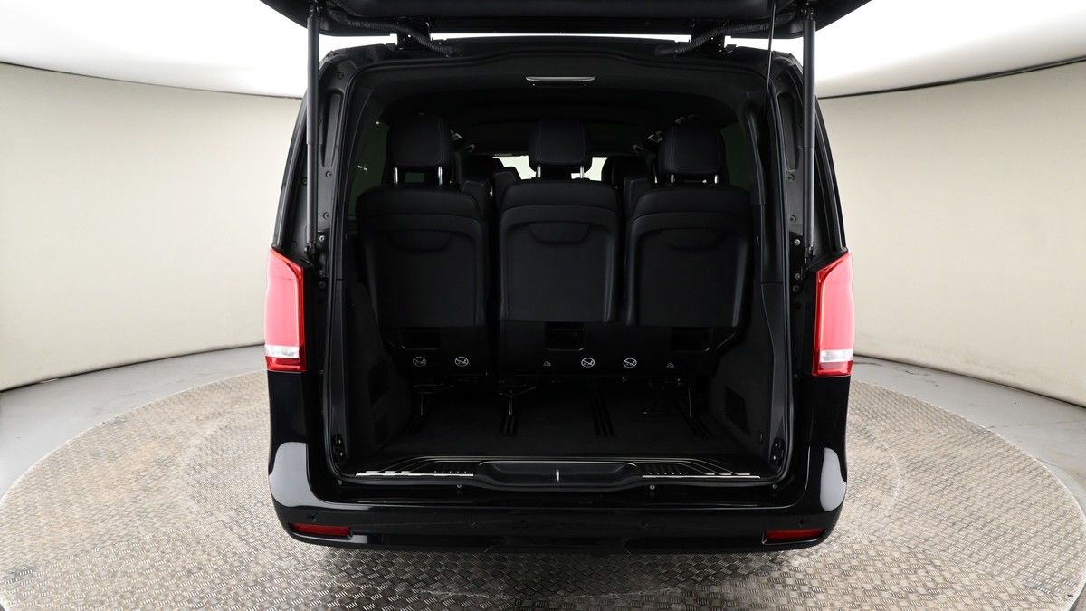 Mercedes-Benz V Class Image 10