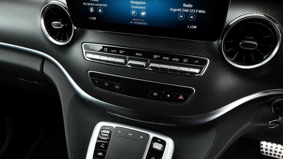 Mercedes-Benz V Class Image 12