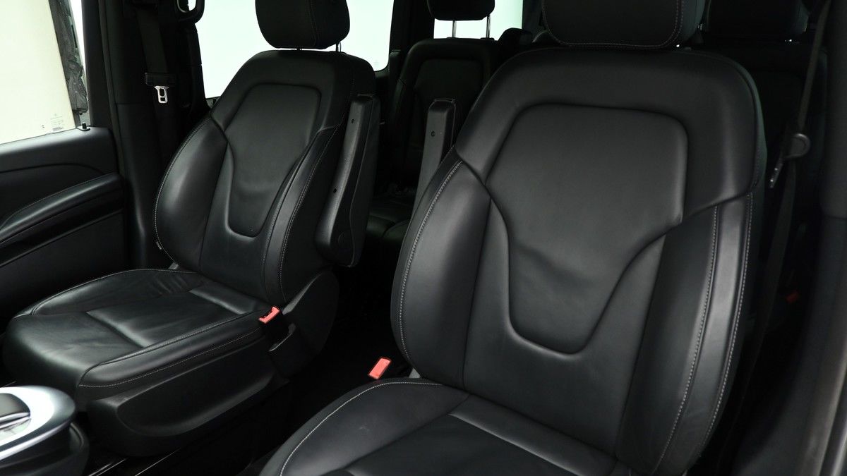 Mercedes-Benz V Class Image 3