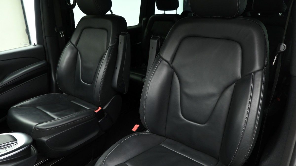 Mercedes-Benz V Class Image 3