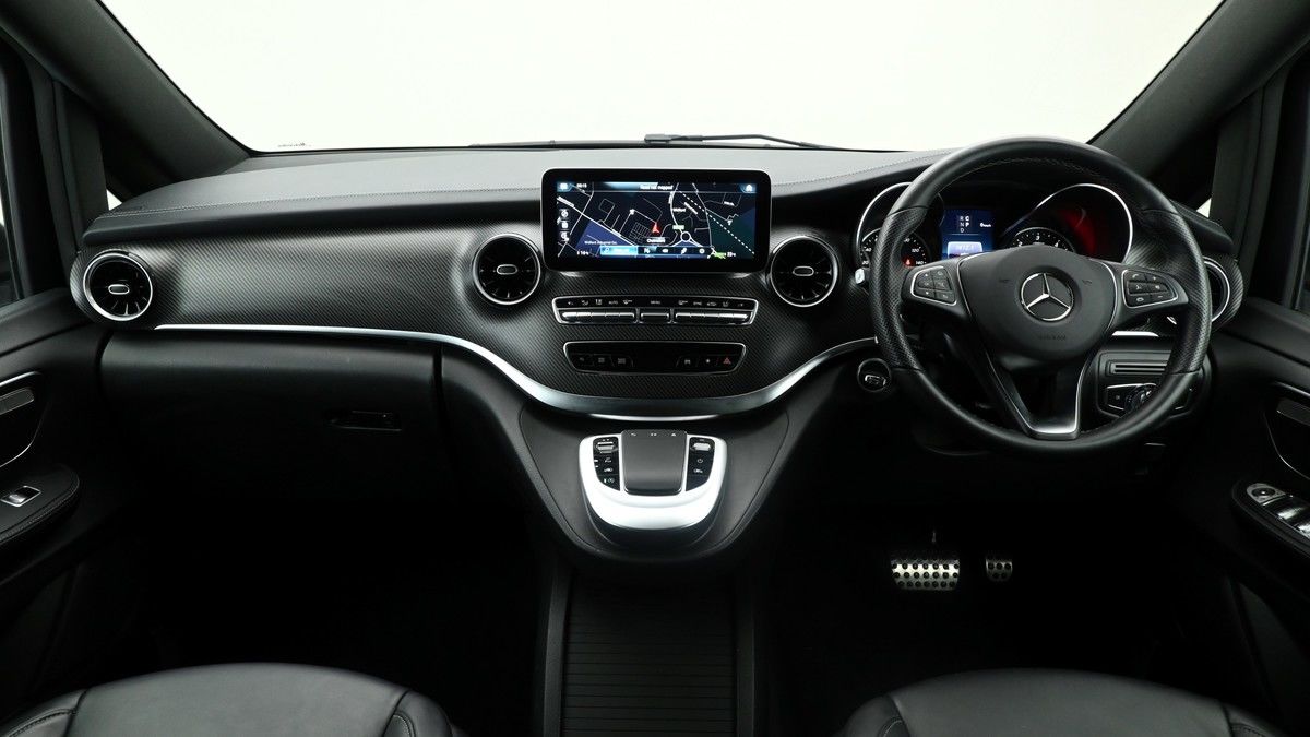 Mercedes-Benz V Class Image 13