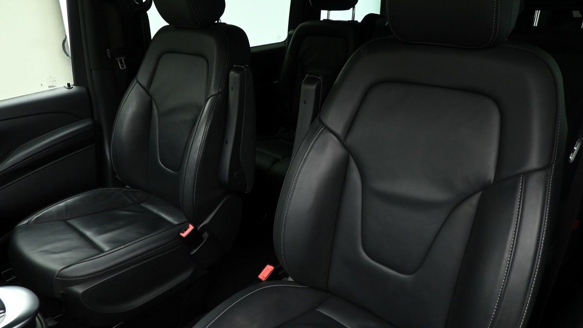 Mercedes-Benz V Class Image 3