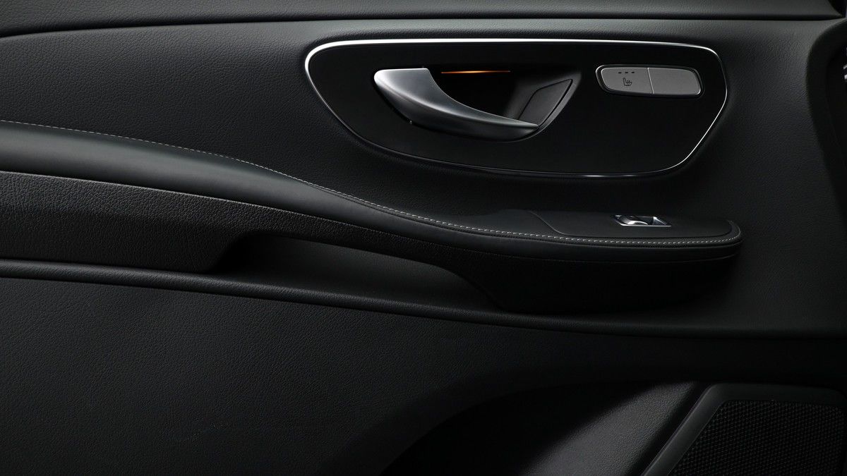 Mercedes-Benz V Class Image 12