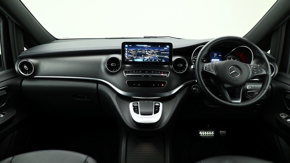 Mercedes-Benz V Class Image 13