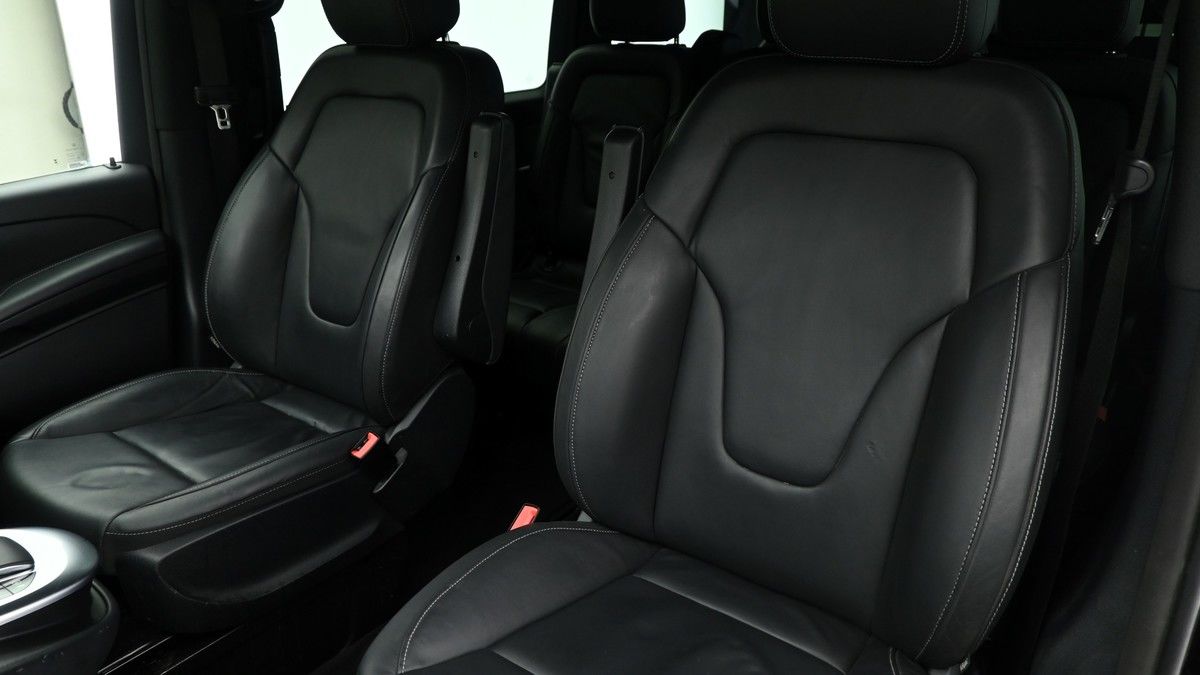 Mercedes-Benz V Class Image 3