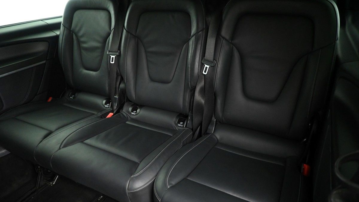 Mercedes-Benz V Class Image 4