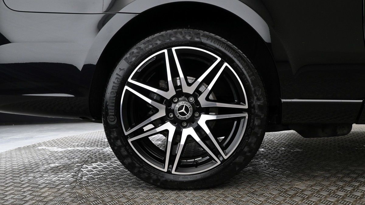 Mercedes-Benz V Class Image 8