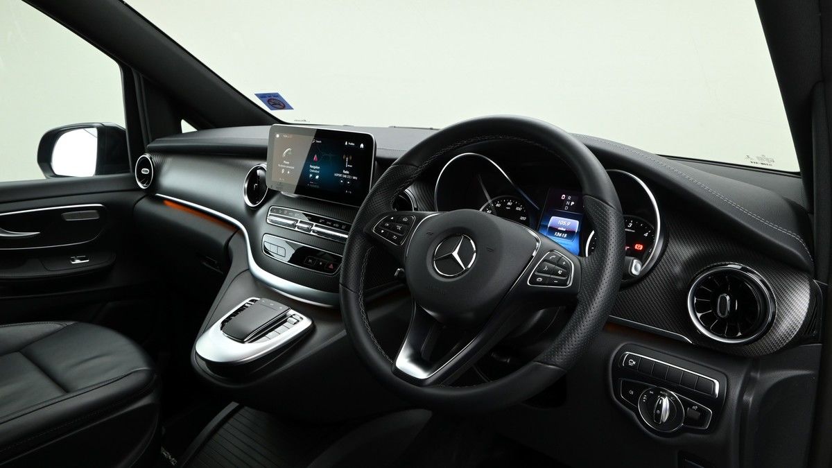 Mercedes-Benz V Class Image