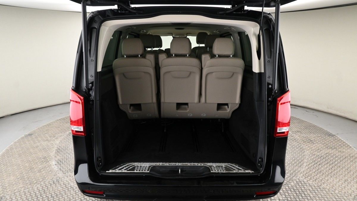 Mercedes-Benz V Class Image 9