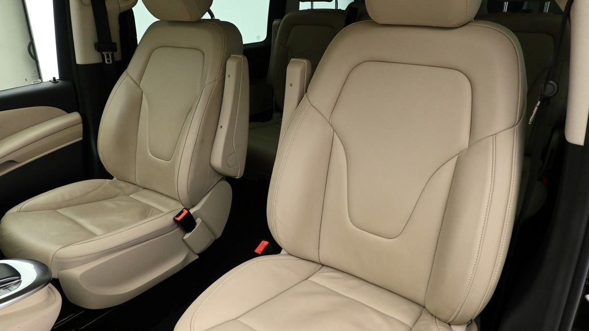 Mercedes-Benz V Class Image 3