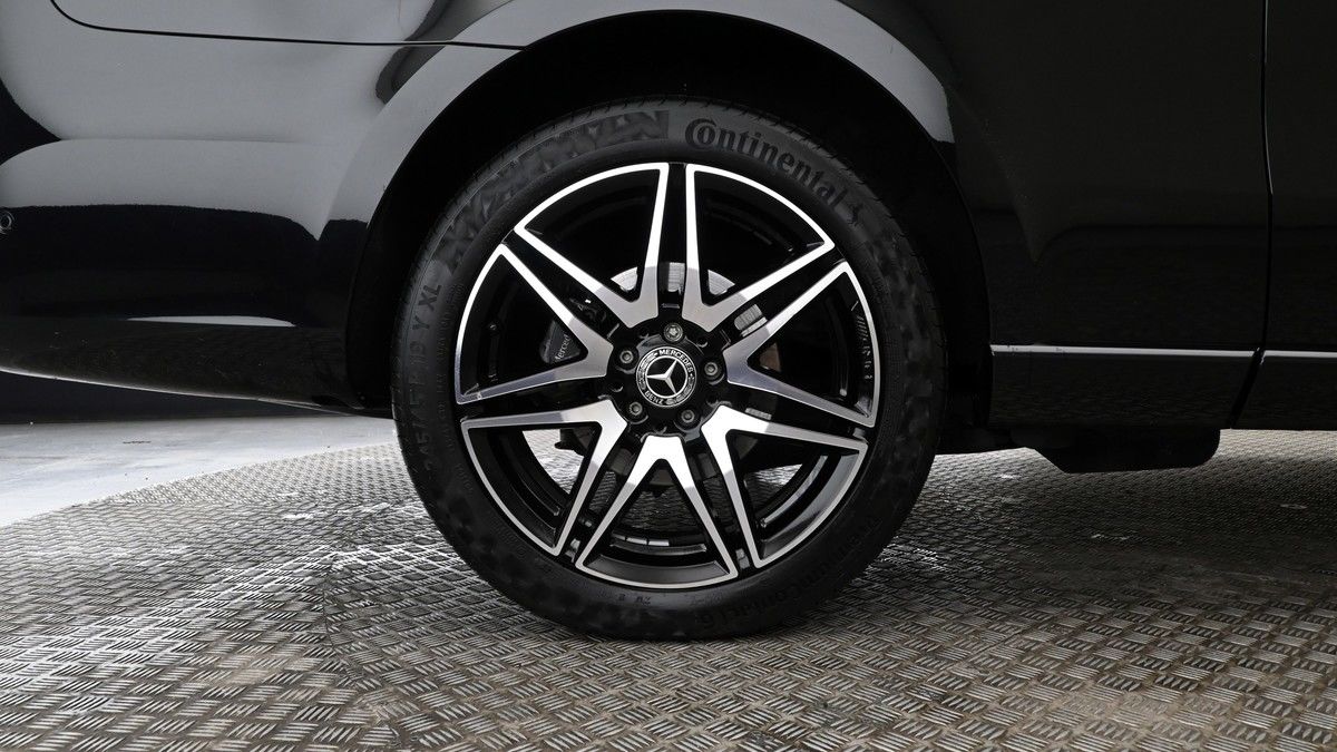 Mercedes-Benz V Class Image 8