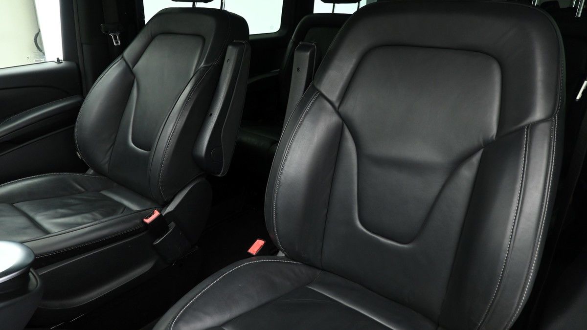 Mercedes-Benz V Class Image 4