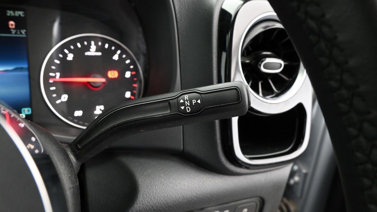 Mercedes-Benz Vito Image 2