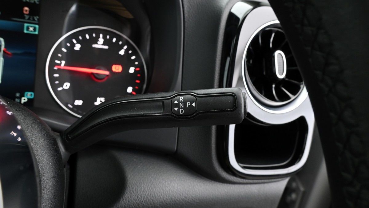 Mercedes-Benz Vito Image 2