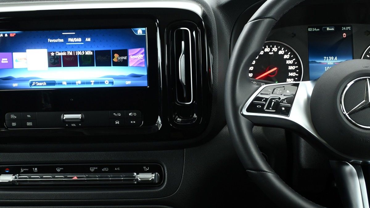 Mercedes-Benz Vito Image 15