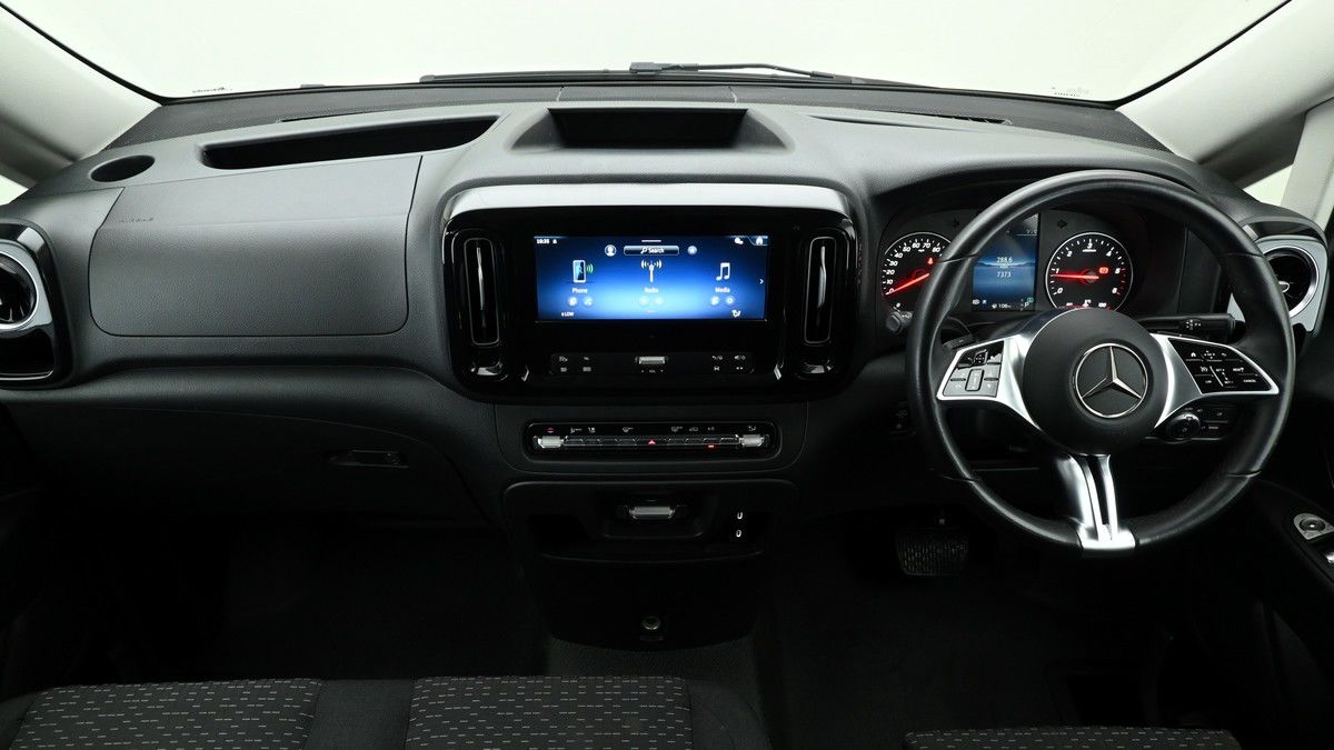 Mercedes-Benz Vito Image 13