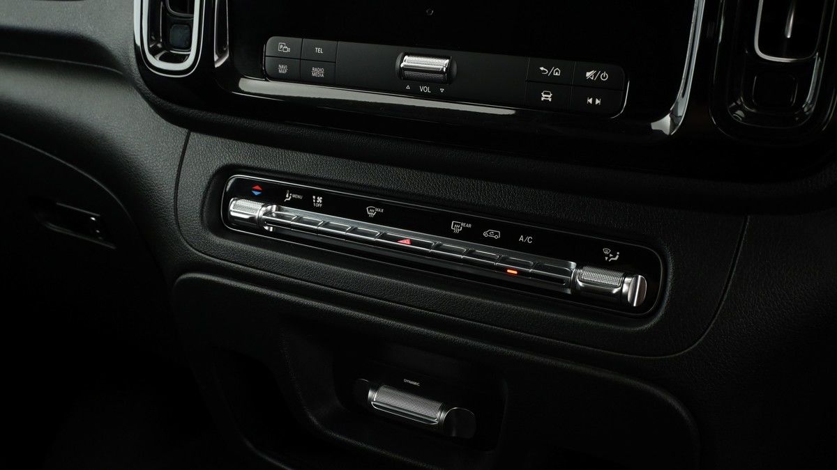 Mercedes-Benz Vito Image 11