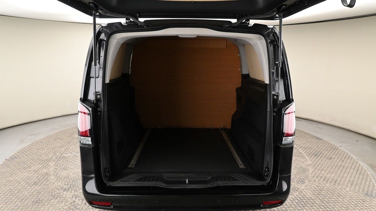 Mercedes-Benz Vito Image 9