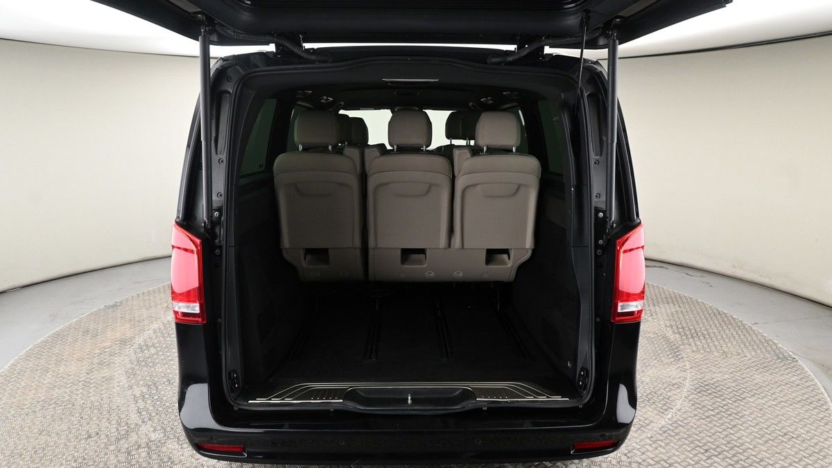 Mercedes-Benz V Class Image 9
